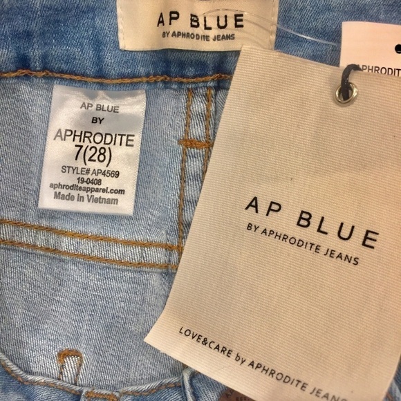 Aphrodite High-Rise Destructed Stretch Skinny Jean - Picture 13 of 16